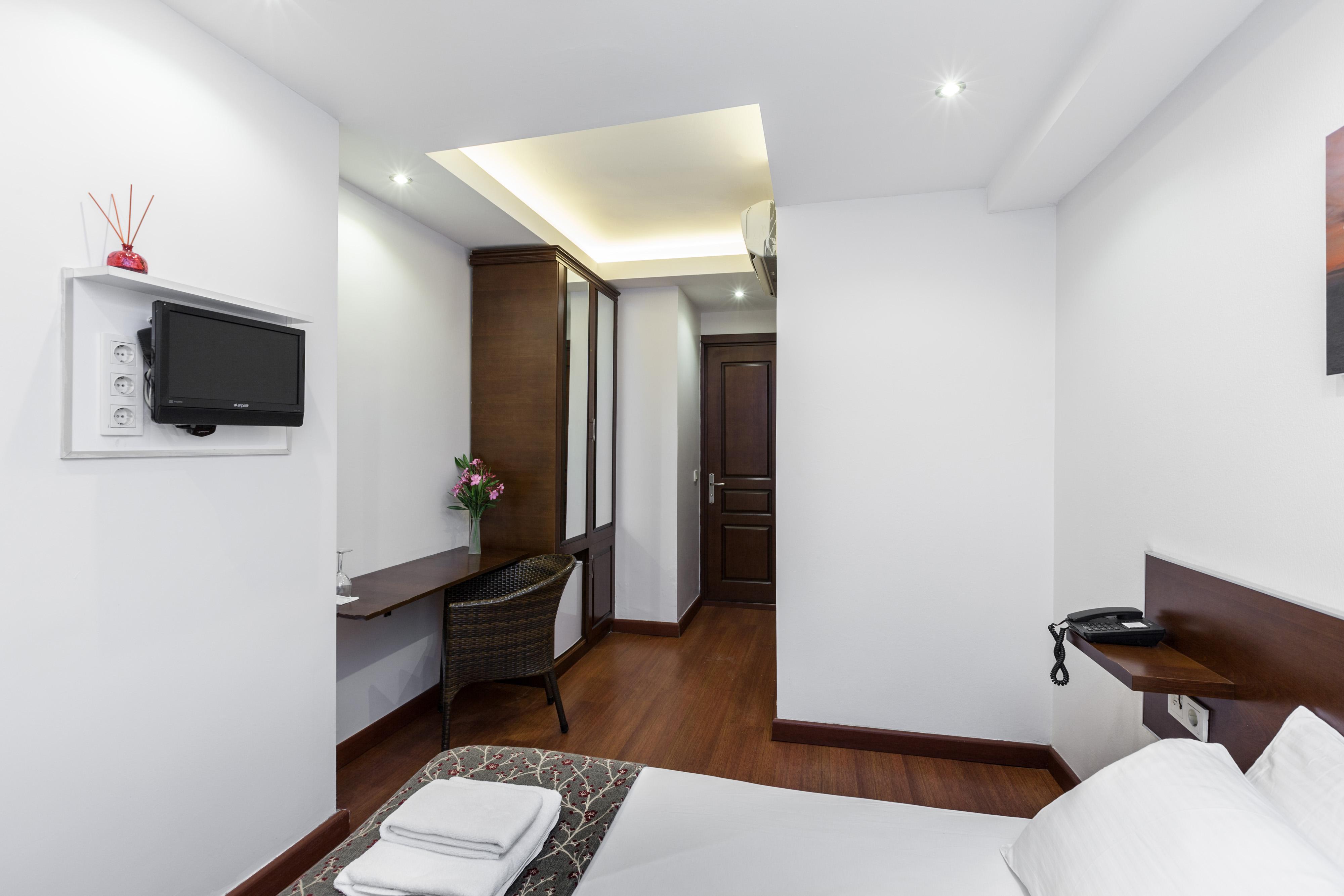 Buyukada Comfort Otel Адалар Экстерьер фото